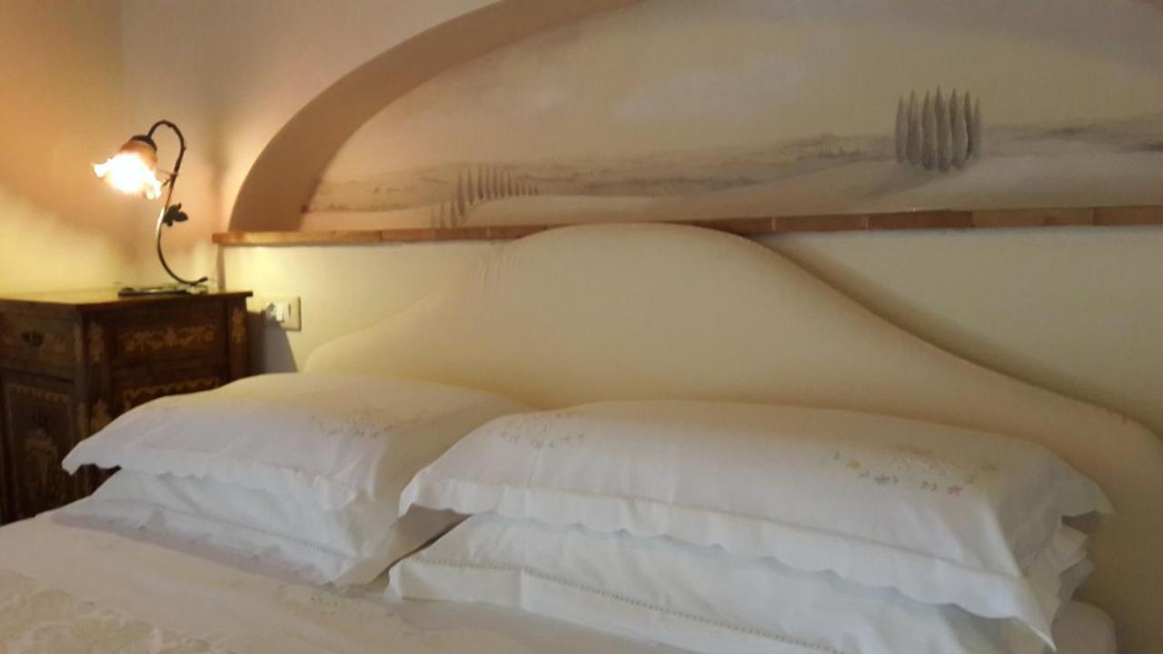 Villa La Valiana - Full Estate In Montepulciano - Heated Pool Valiano Room photo